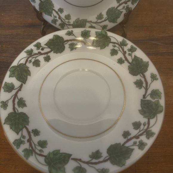 Vintage 1940’s Royal Jackson Emarld Ivy Saucer (11 available) - Picture 2 of 7